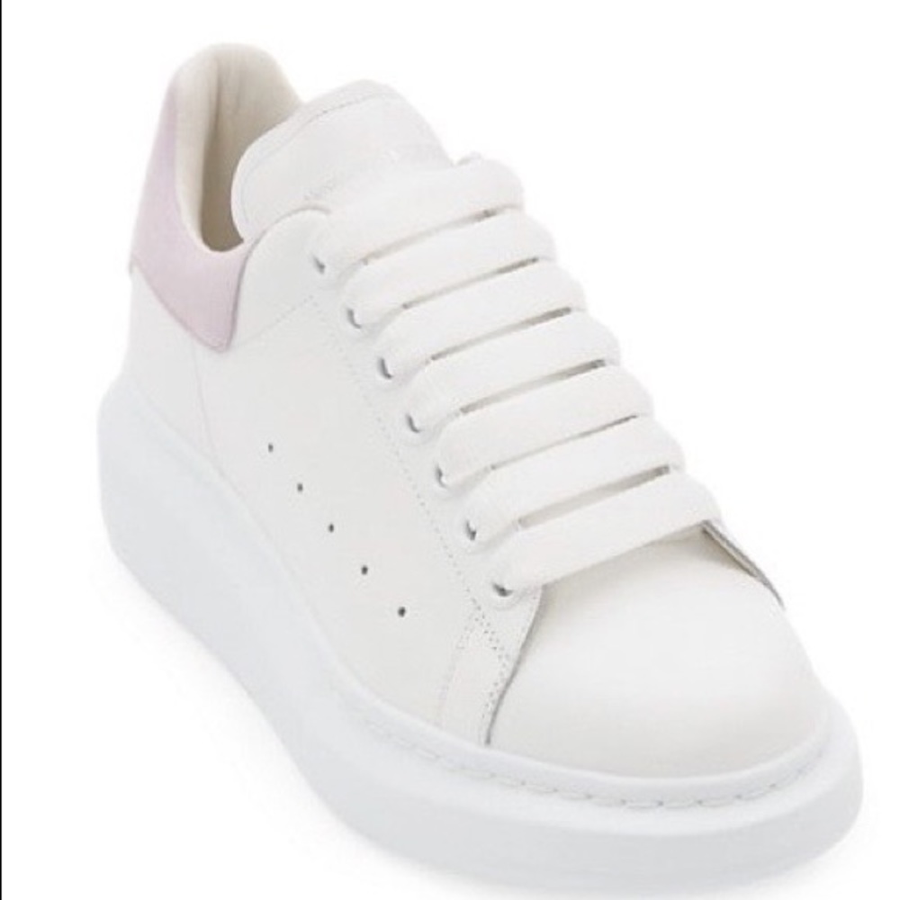 Alexander McQueen
Women's Suede Oversized Sneakers in Pastel, size 6 (36)